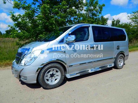 HYUNDAI GRAND STAREX