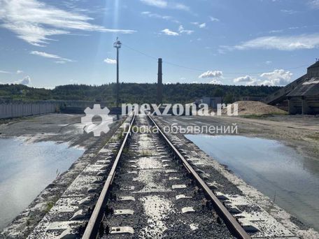 Жд путь железнодорожный тупик. повышенный путь. обычный путь