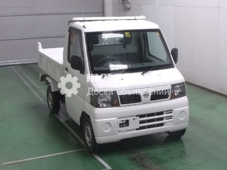 NISSAN Clipper Truck