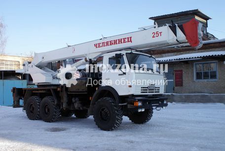 Челябинец 25 тонн, стрела 22 и 28 метров. (Вездеход).