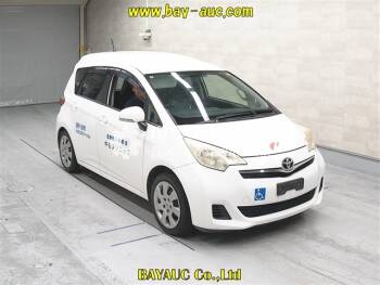 TOYOTA Ractis